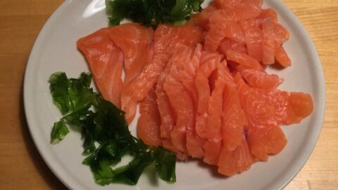 Sashimi med havsalat